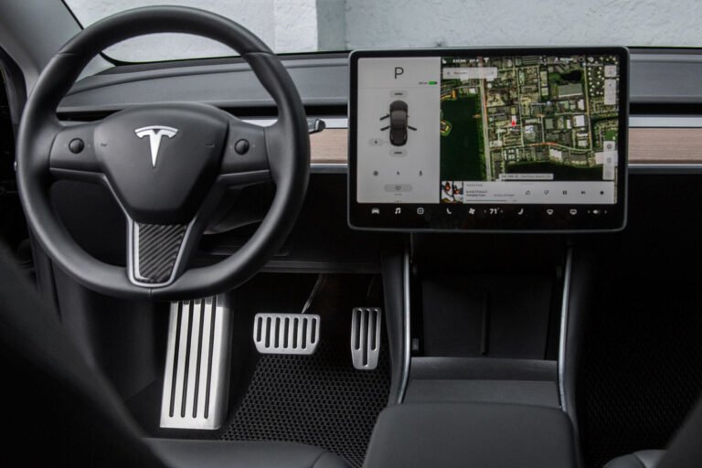 Elon Musk, PDG de Tesla, teste FSD v12 en direct – EVANNEX Aftermarket Tesla Accessories