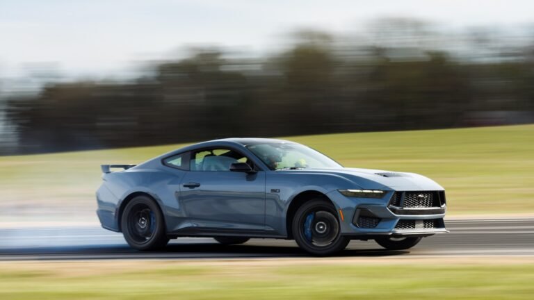 Essai de la Ford Mustang 2024 : prix, spécifications et photos