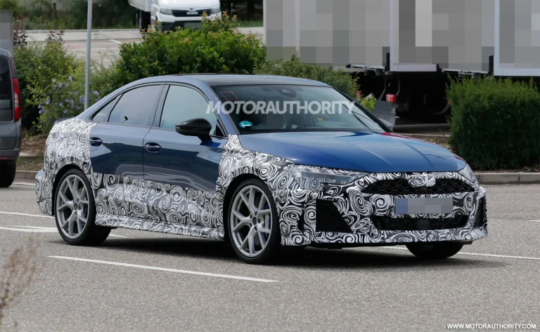 Tests espionnés de l’Audi RS 3 2025 avec mises à jour