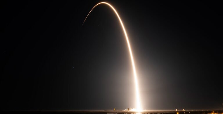 SpaceX termine le lancement de Starship avec deux missions Starlink