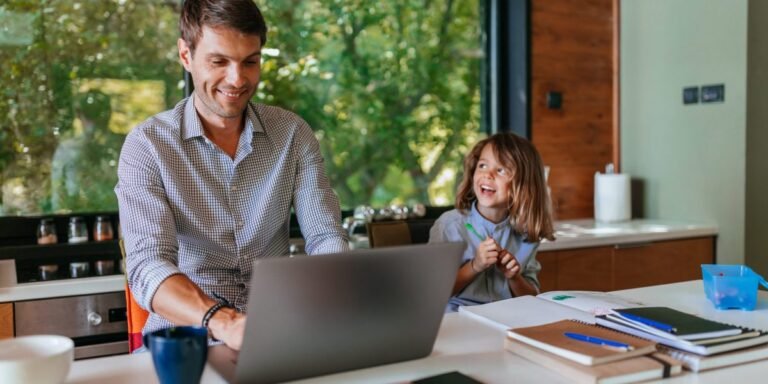 Pourquoi la génération Z et les baby-boomers aiment plus retourner au bureau que les millennials