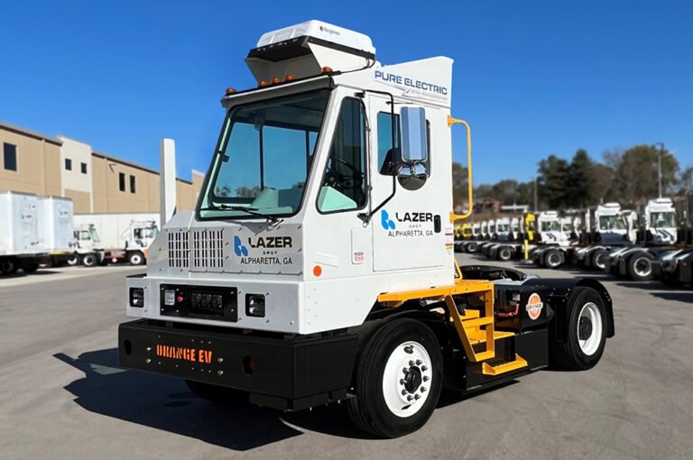 Véhicules électriques chargés |  Orange EV produit son 1 000ème camion terminal électrique lourd