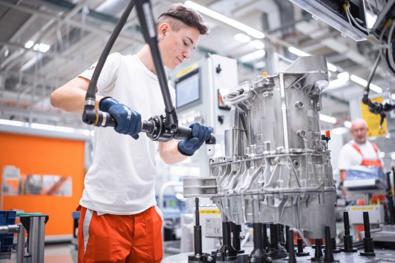 Audi construit des moteurs PPE en série à Györ