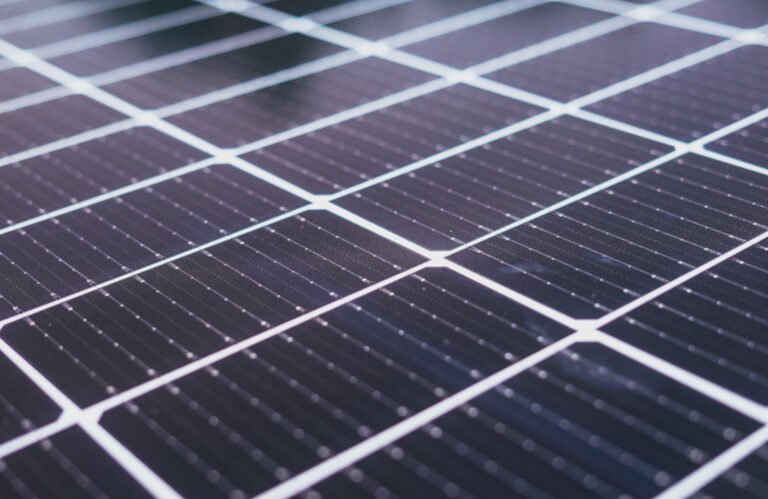 Les régulateurs californiens publient une proposition révisée pour la facturation nette de l’énergie solaire virtuelle