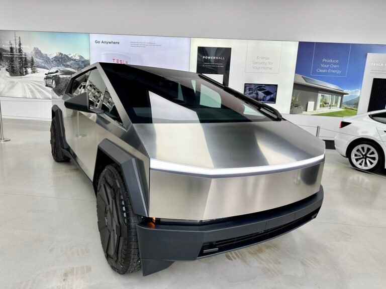 Tesla Cybertruck apparaît dans davantage de salles d’exposition, désormais en dehors de la Californie