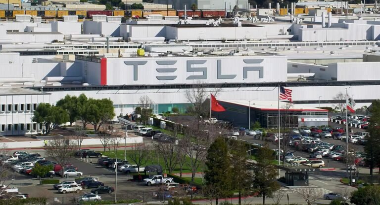 Tesla fait ses premiers pas pour lancer une activité au Chili