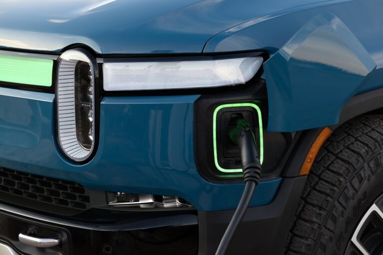 FUITE : Rivian dévoilera le nouveau SUV compact R2 en mars