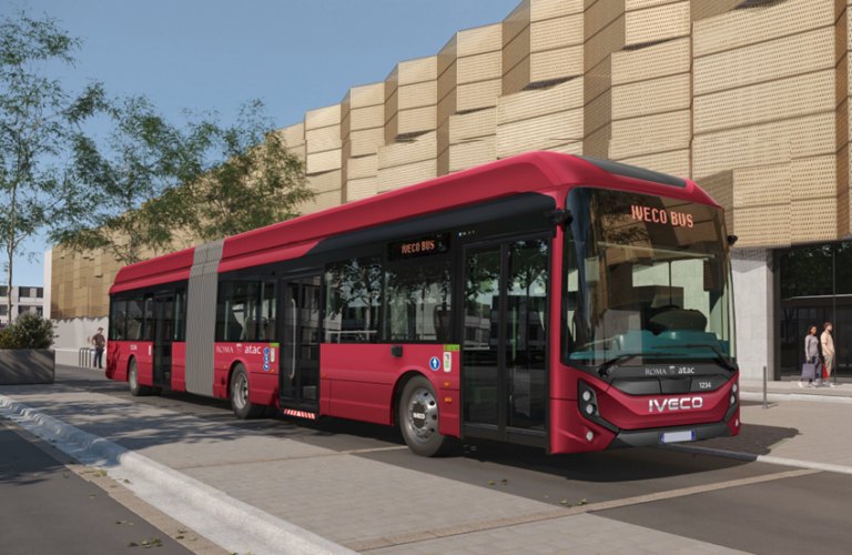 Véhicules électriques chargés |  L’agence de transport public de Rome achète 400 bus électriques Iveco