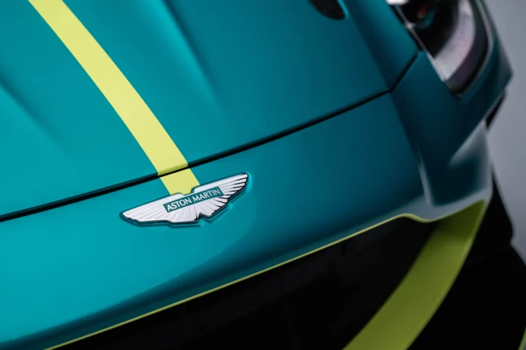 Aston Martin retarde son premier véhicule électrique faute de demande