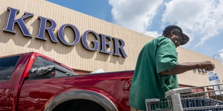 Le défi Kroger/Albertson de la FTC attire un milliardaire de 71 ans