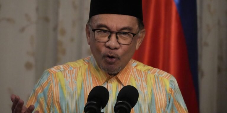 Le Premier ministre malaisien dénonce la « marée montante de la phobie chinoise »
