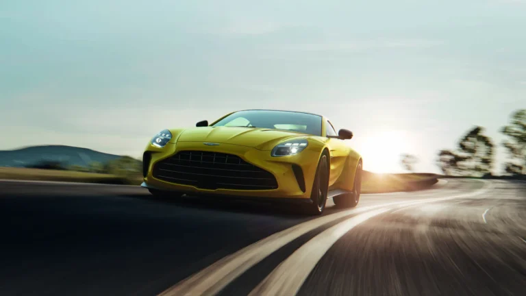 L’Aston Martin Vantage 2025 s’incline avec 656 ch