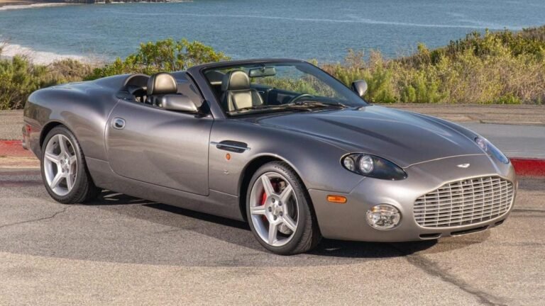 S’il vous plaît, conduisez réellement ce roadster manuel Aston Martin DB AR1 V12 ultra rare