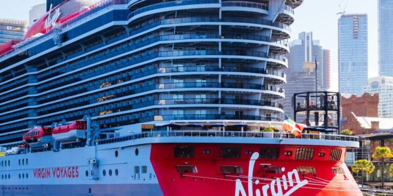 Virgin Voyages propose des croisières de quatre semaines aux télétravailleurs