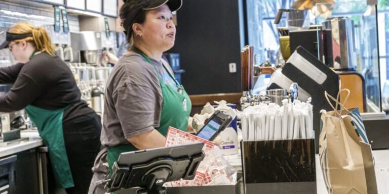 Starbucks négocie avec ses travailleurs syndiqués.  Voici pourquoi c’est une bonne nouvelle pour l’Amérique