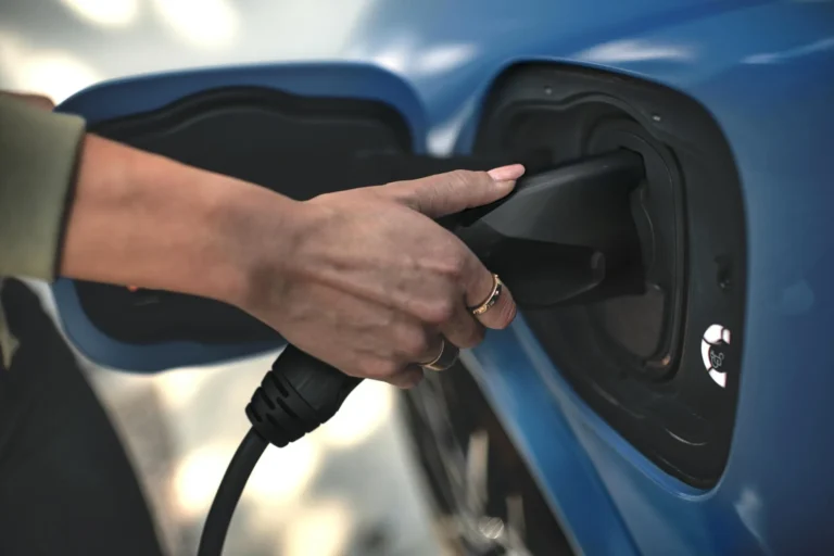 Ford promet des véhicules électriques plus abordables car il perd de l’argent sur ceux-ci