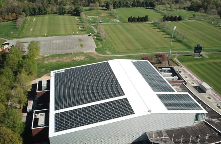 Le complexe de football du Maryland passe à l’énergie solaire