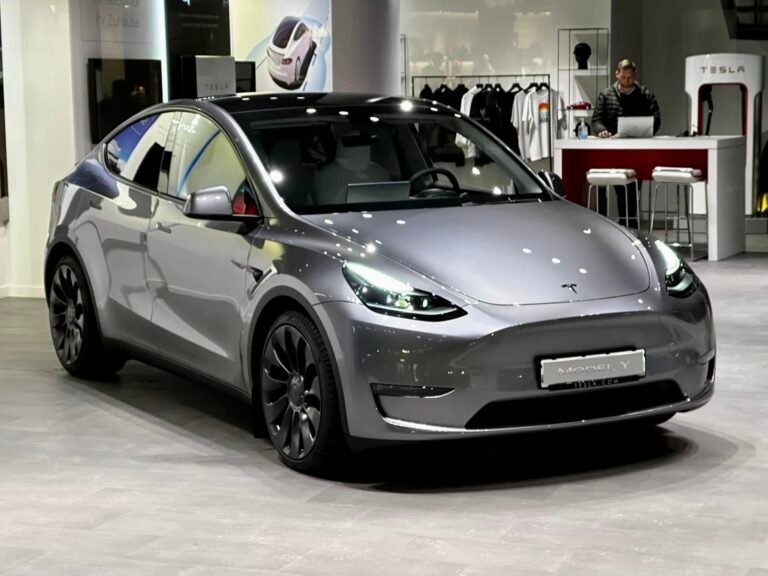 Tesla lance l’option de peinture Quicksilver pour les unités d’inventaire américaines Model Y