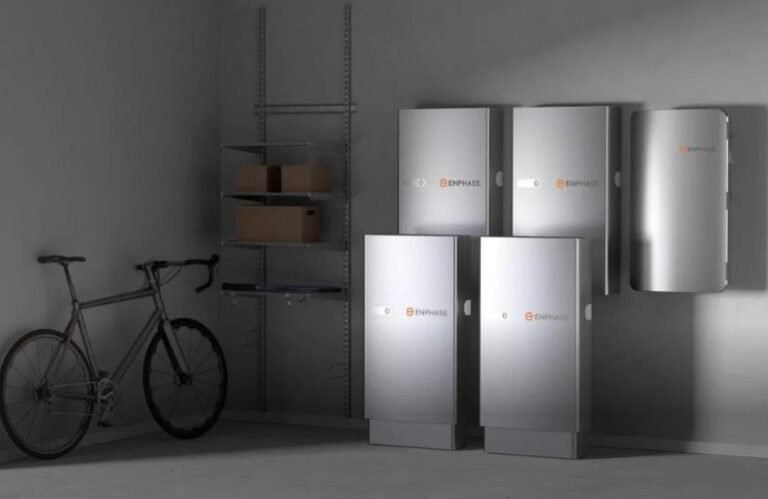 Enphase lance un nouveau logiciel de contrôle de puissance pour améliorer les installations de batteries