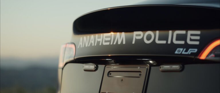 La police d’Anaheim lance un projet pilote pour les voitures de police Tesla Model Y LR